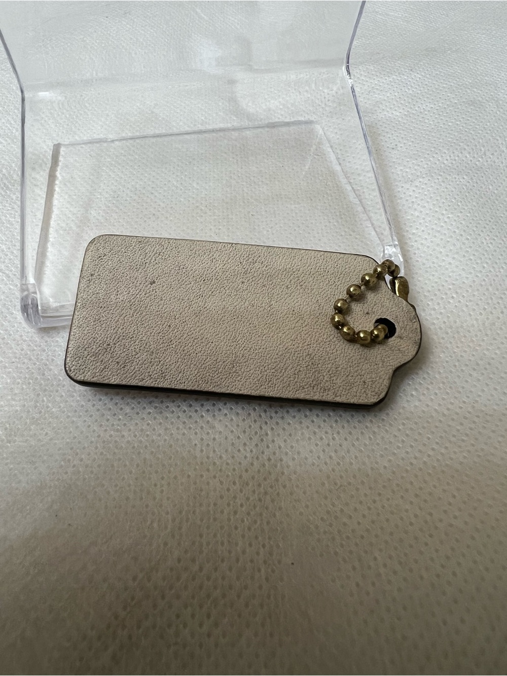 Coach Cream Leather Bag Tag with Gold Chain - Picture 2 of 3